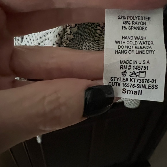 Peach Love Front Tie Top with Bell Sleeves - Color White and Black Size Small - Picture 4 of 6